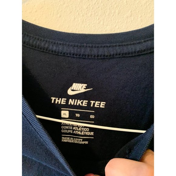 Men’s Nike Sportswear Tee - Picture 2 of 4